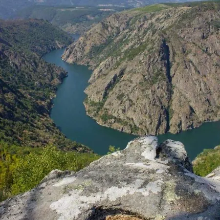 Feriehus Casita Junto Al Rio En Un Entorno Natural Monforte De Lemos